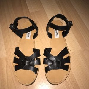 Steve madden sandals